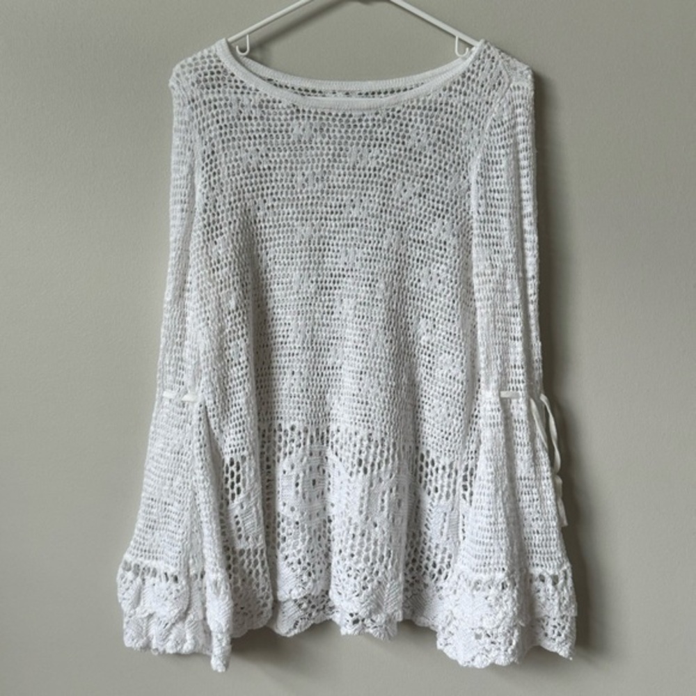 New York & Company White‎ Bell Sleeve Lace Detail Sweater